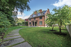 Cover Story: Art &#038; History in West Cambridge